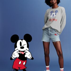 Old Navy x Disney© Mickey Mouse Oversized Flag Logo-Graphic Sweatshirt